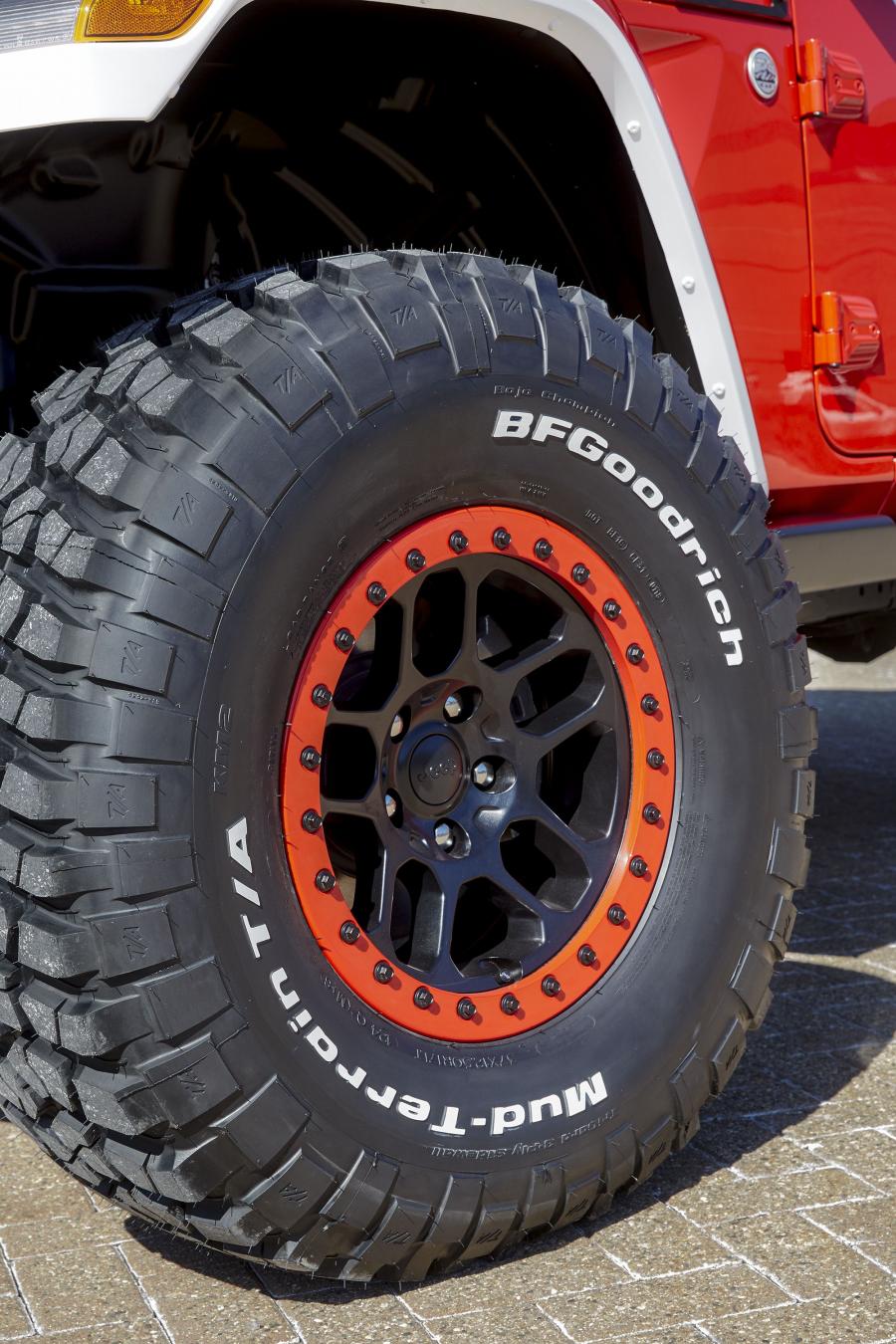Колеса Jeep Jeepster (JL) 2018 года  (фото 5 из 40)